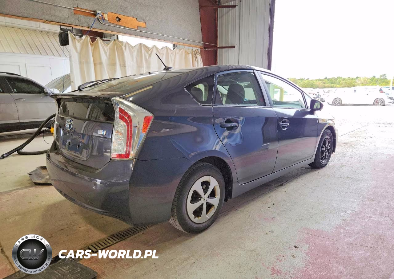 2013 Toyota Prius Three VIN:JTDKN3DU7D5626744 - 3