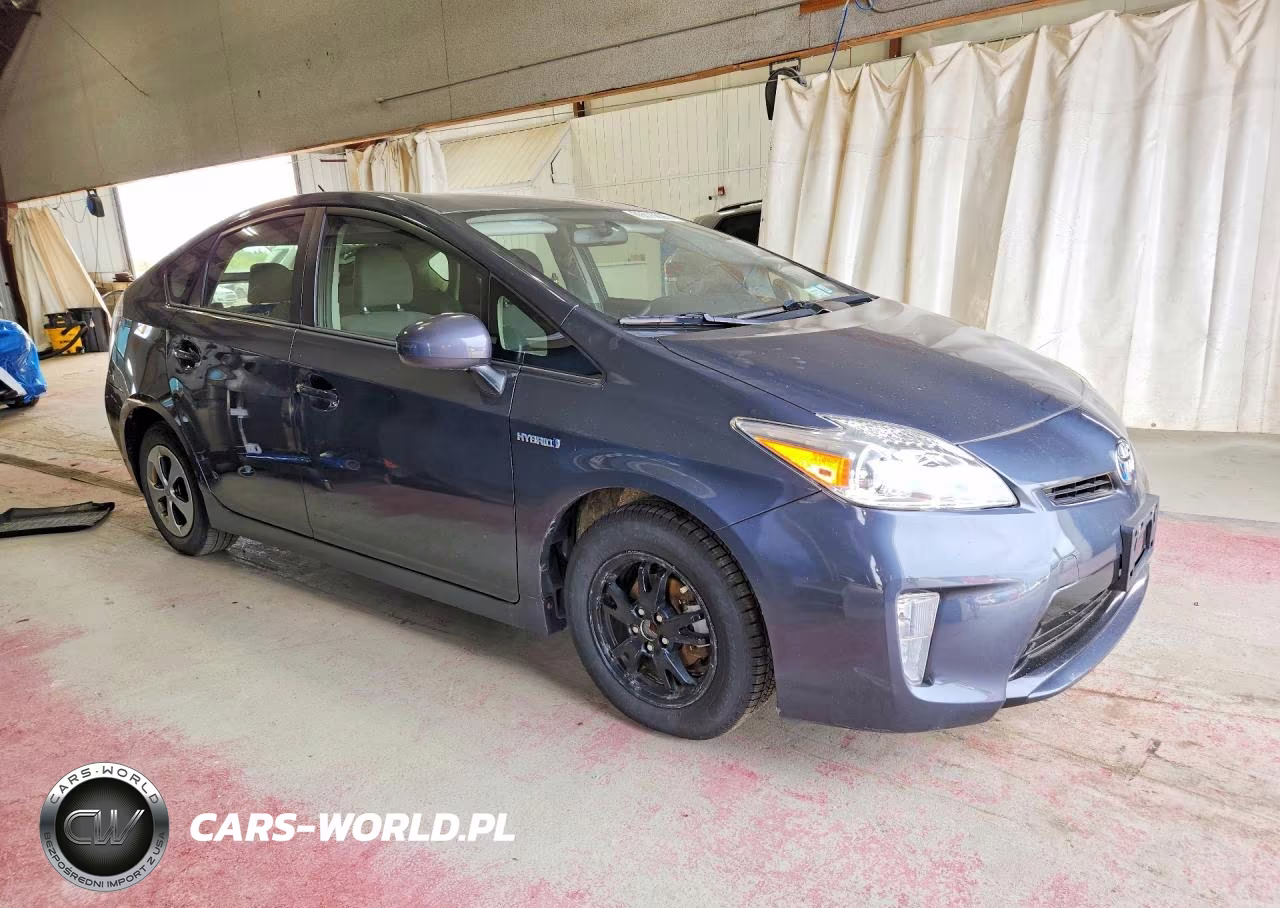 2013 Toyota Prius Three VIN:JTDKN3DU7D5626744 - 4