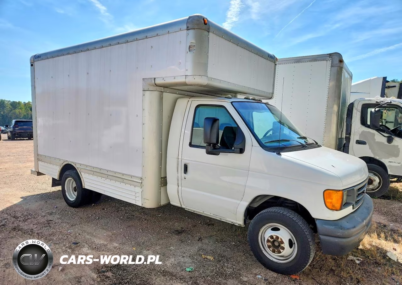 2007 Ford Econoline E450 Super Duty Cutaway Van VIN:1FDXE45S07DB18324 - 4