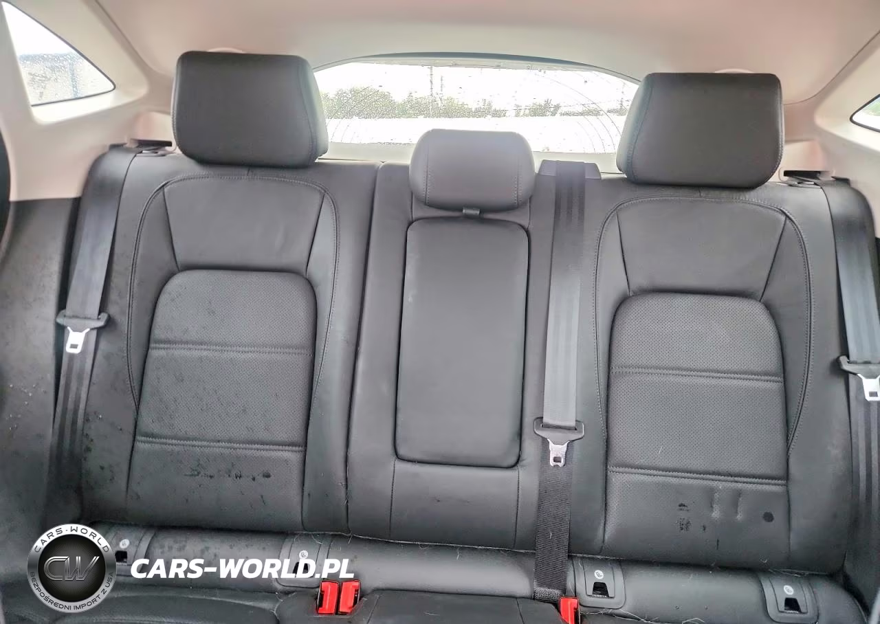 2019 Jaguar E-Pace S VIN:SADFJ2FX1K1Z47962 - 10