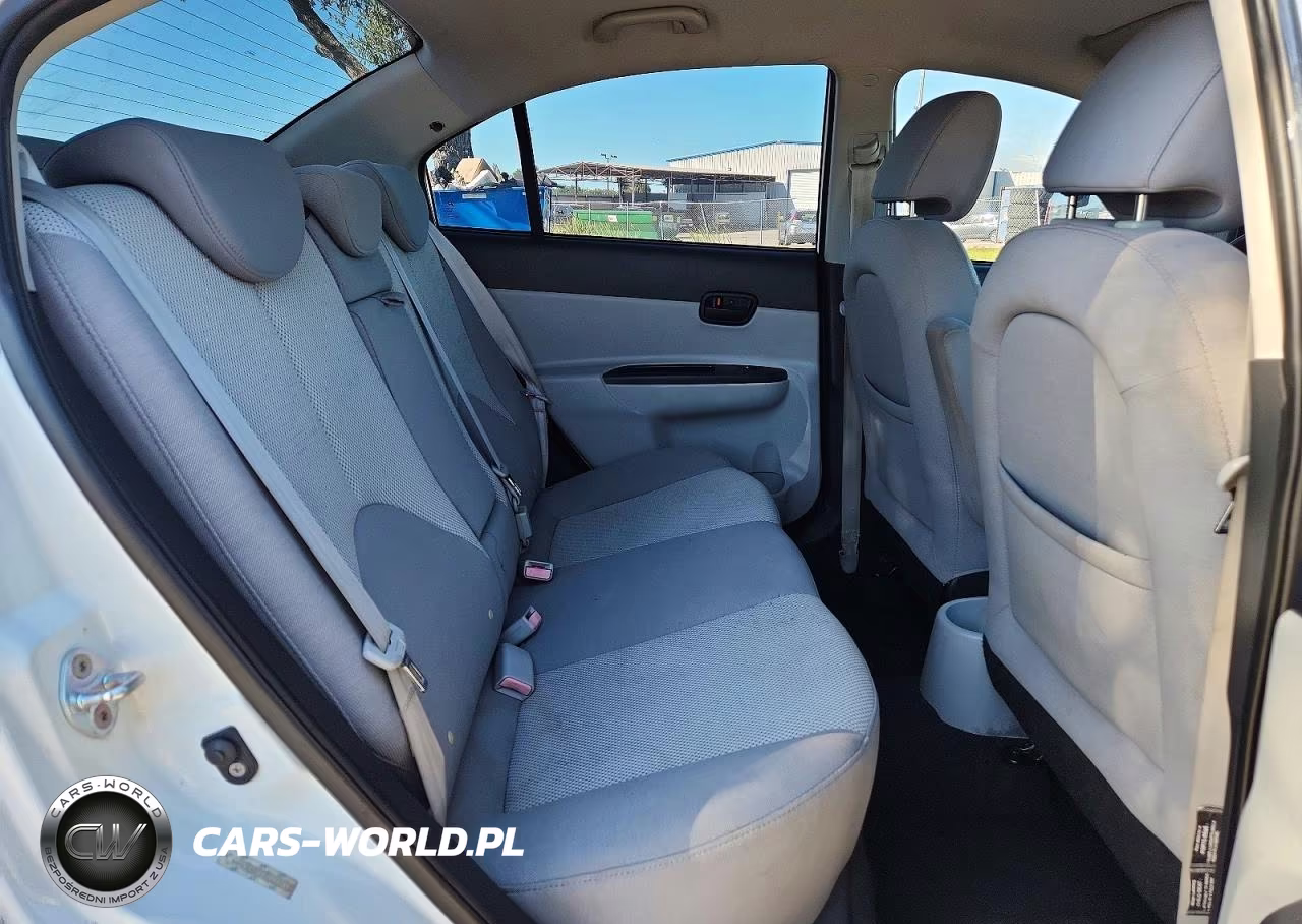 2008 Hyundai Accent Gls VIN:KMHCN46C58U230933 - 10