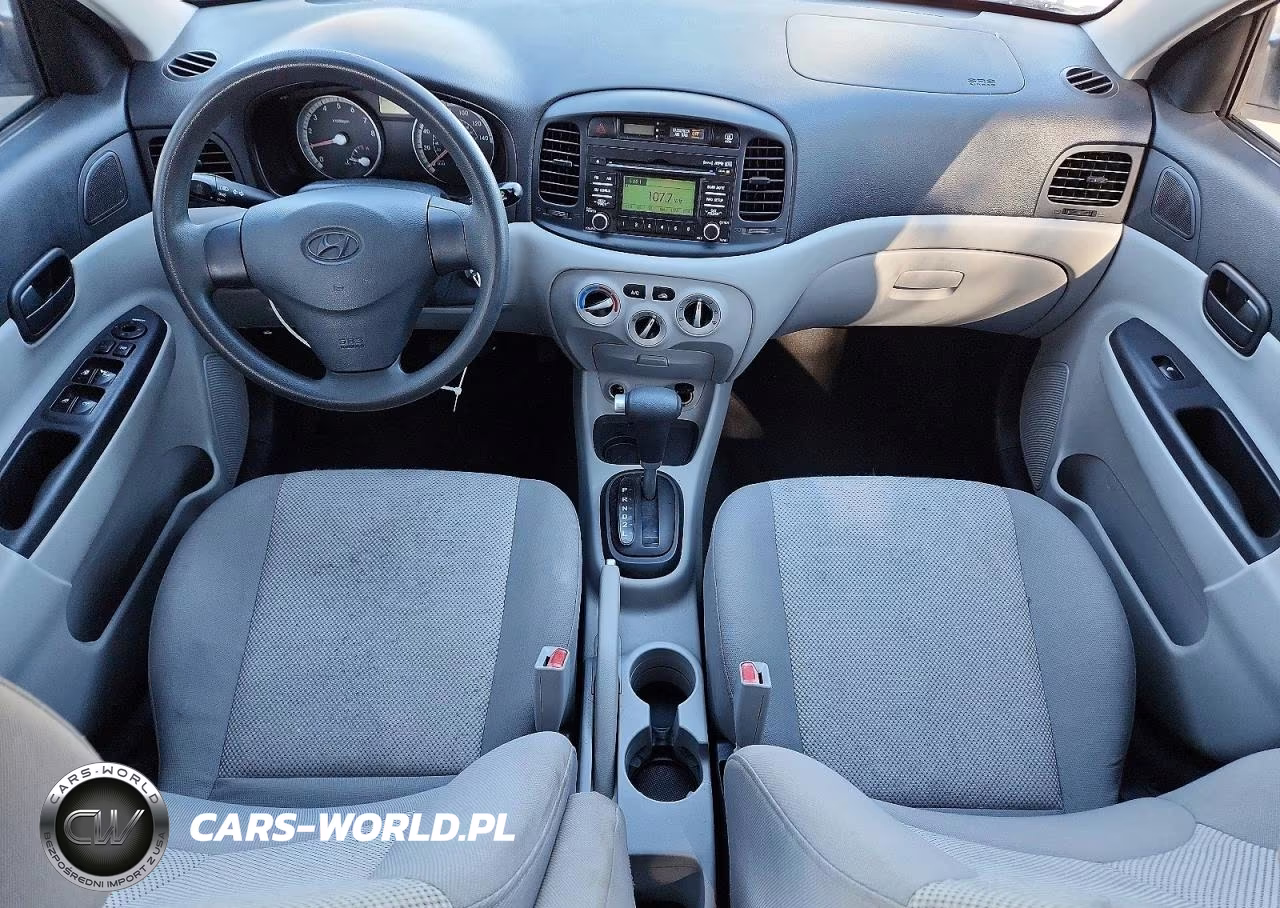 2008 Hyundai Accent Gls VIN:KMHCN46C58U230933 - 8