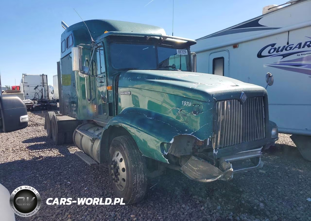 1999 International 9400 Semi Truck VIN:2HSFHAMR3XC078414 - 4
