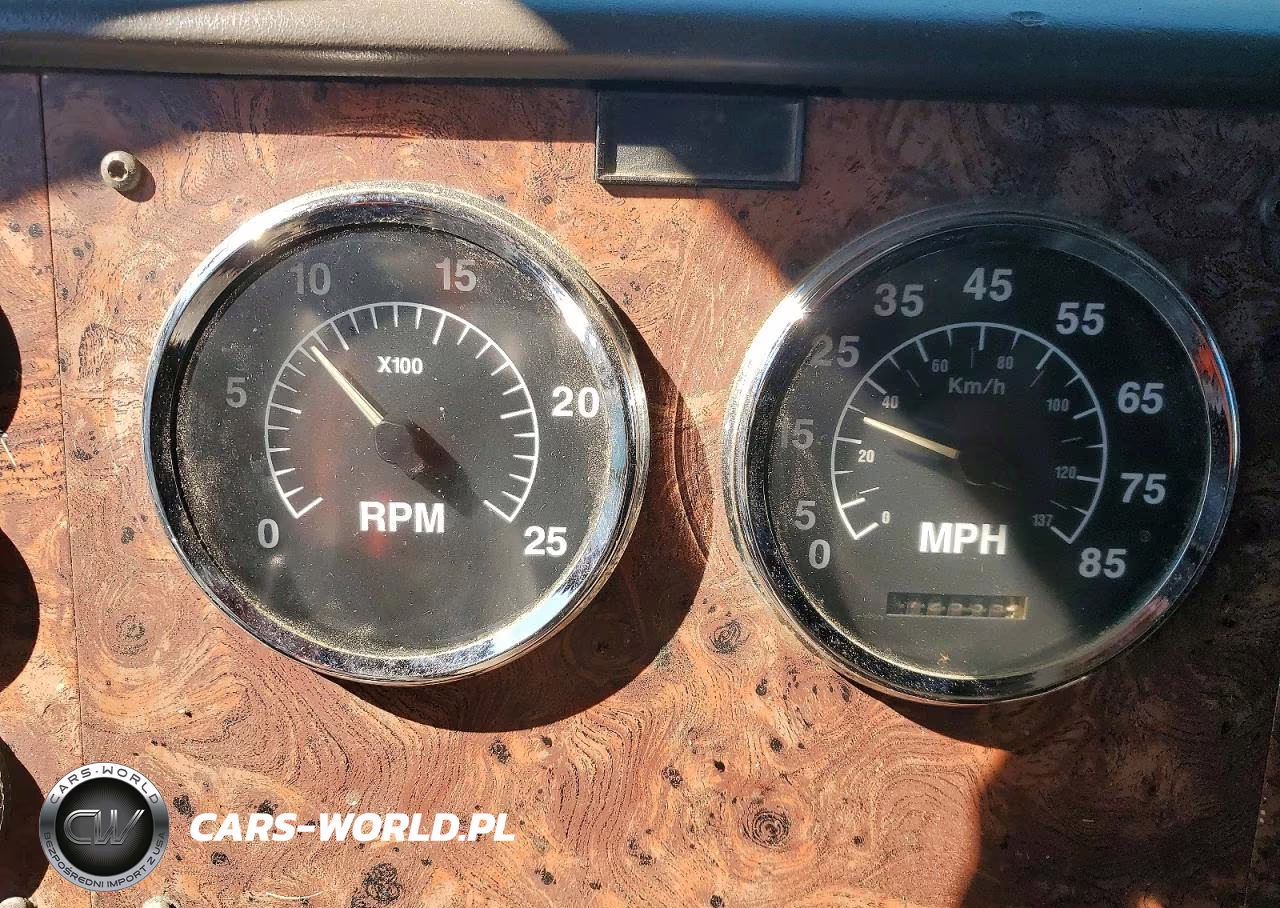 1999 International 9400 Semi Truck VIN:2HSFHAMR3XC078414 - 9