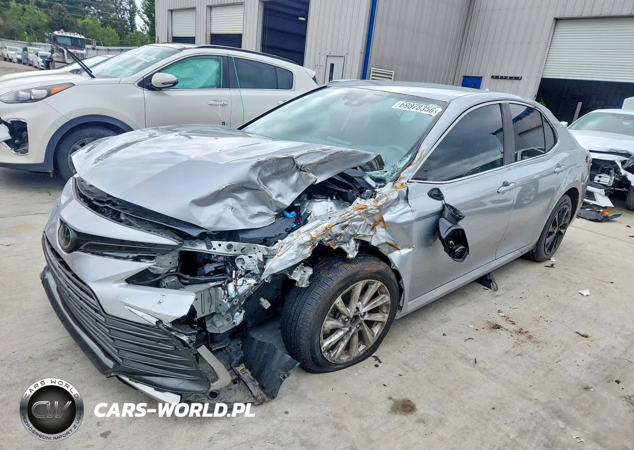 2023 Toyota Camry Le – zdjęcie 1 z 12