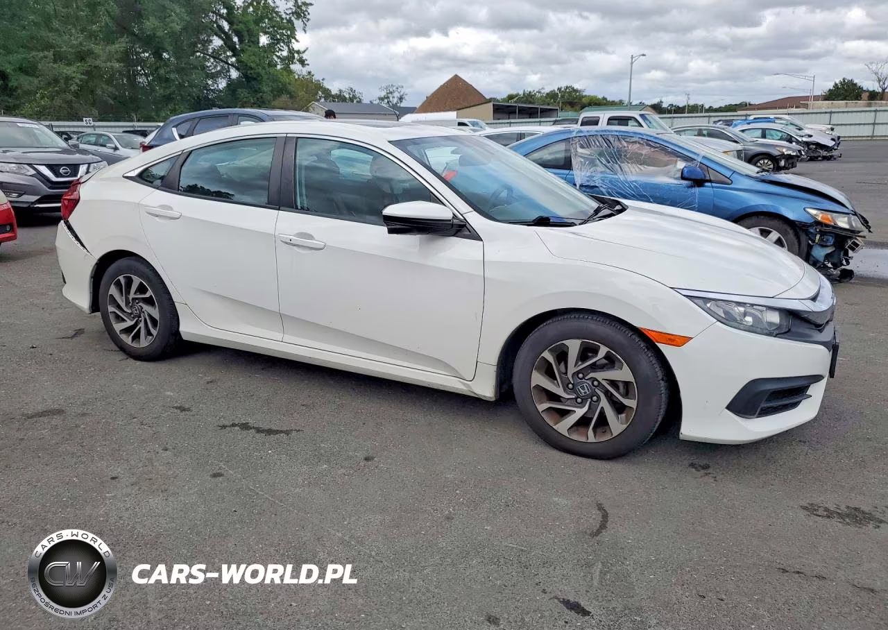2018 Honda Civic Ex VIN:19XFC2F7XJE207263 - 4