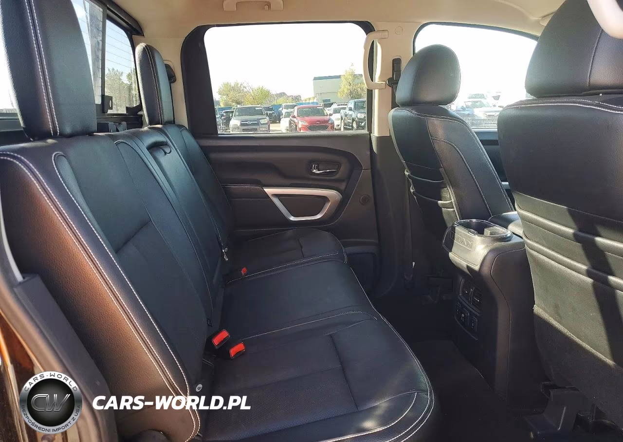 2017 Nissan Titan Pro-4X VIN:1N6AA1E50HN551102 - 10