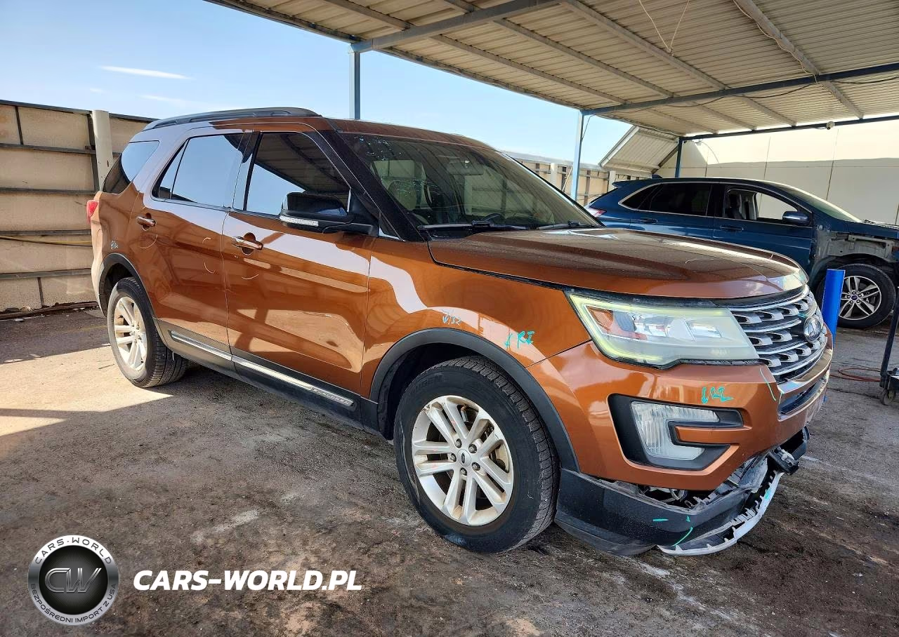 2017 Ford Explorer Xlt VIN:1FM5K7D85HGB31545 - 4
