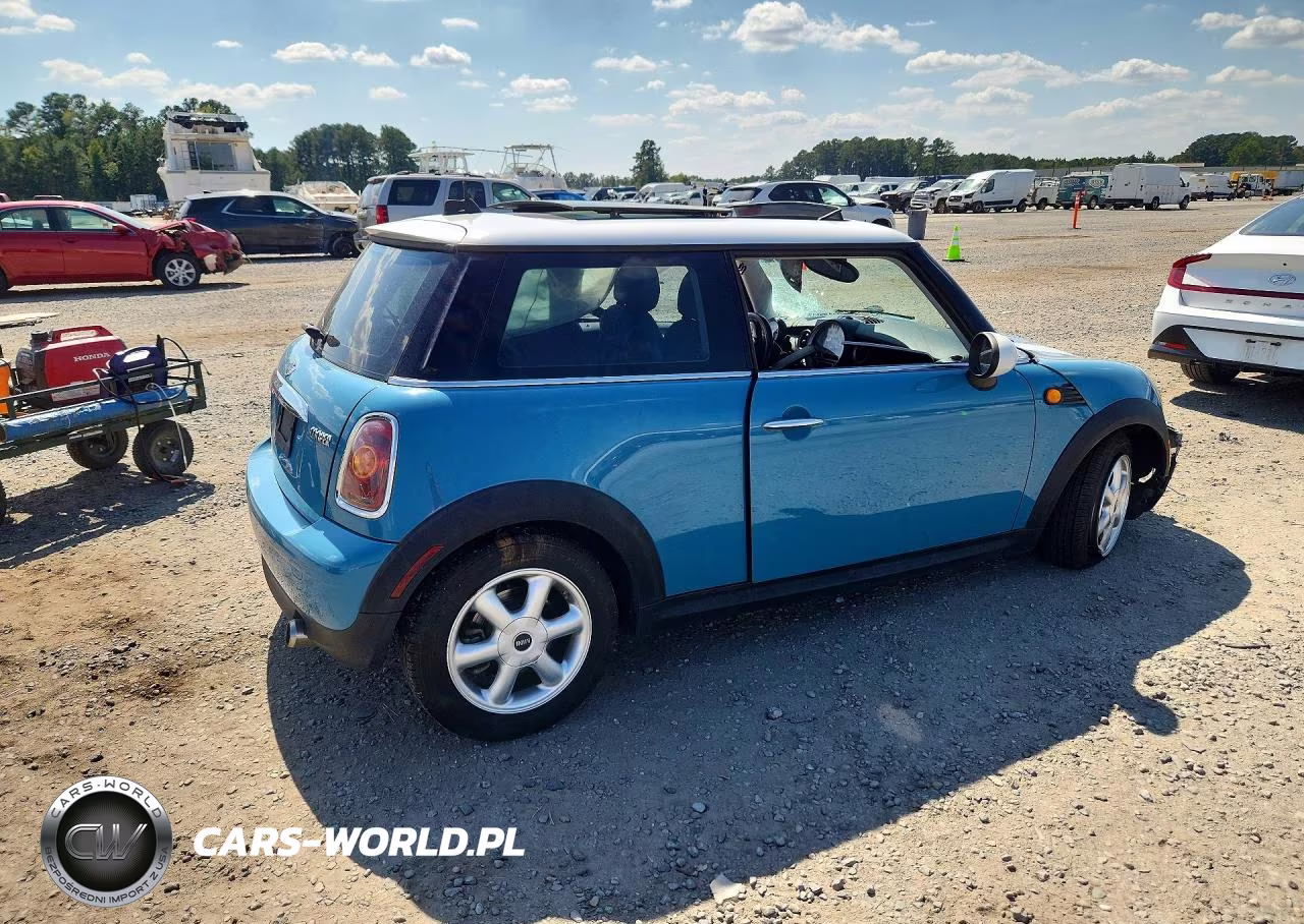 2010 Mini Cooper VIN:WMWMF3C52ATU79138 - 3