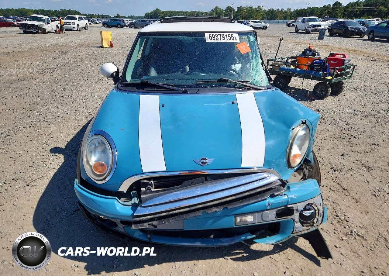 2010 Mini Cooper VIN:WMWMF3C52ATU79138 - 5