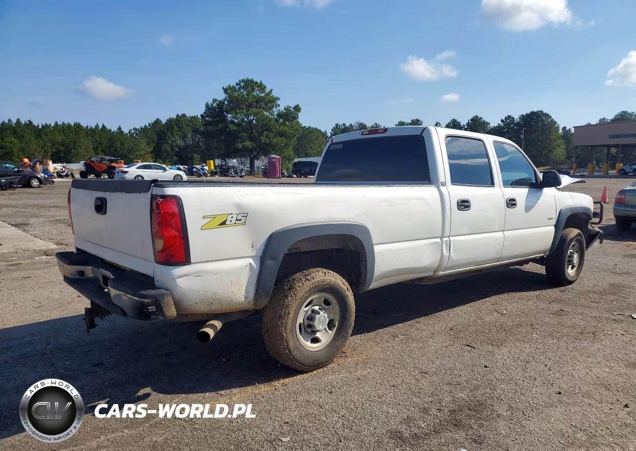 2002 Chevrolet Silverado C2500 Heavy Duty VIN:1GCHC23142F149862 - 3