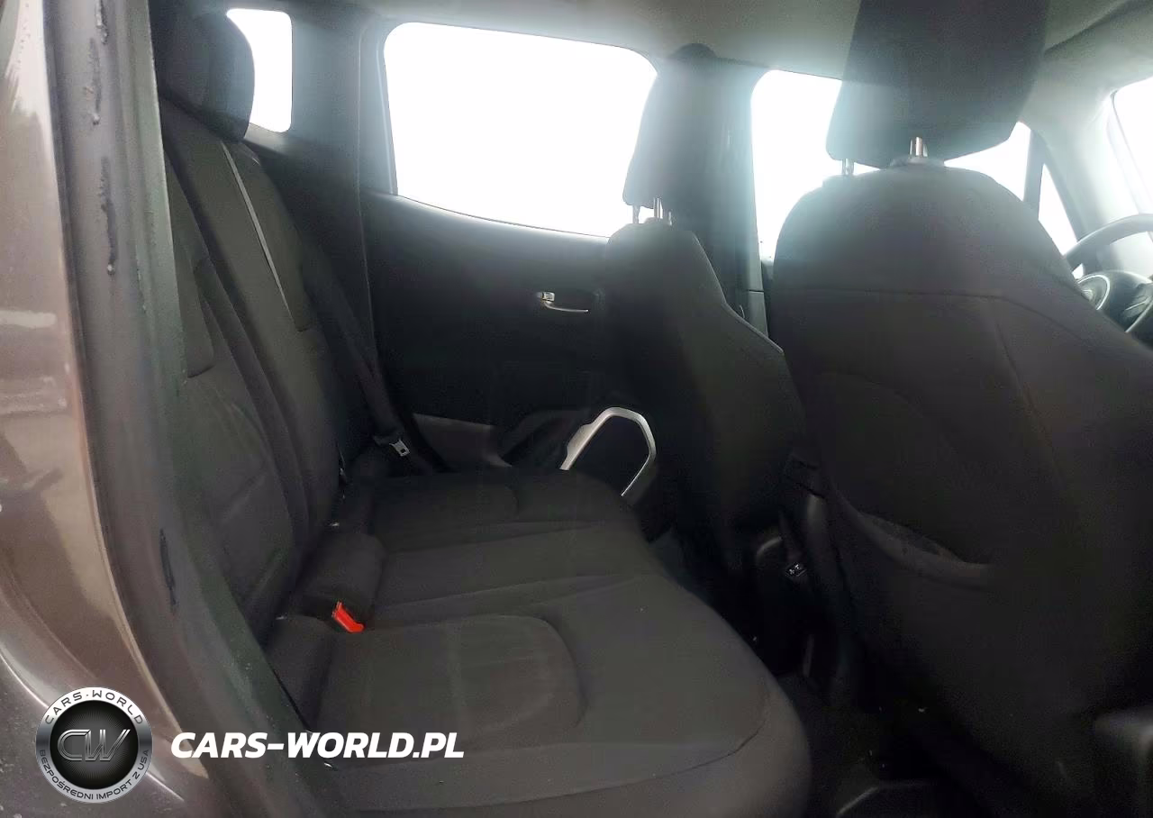 2018 Jeep Renegade Latitude VIN:ZACCJABBXJPG65434 - 11