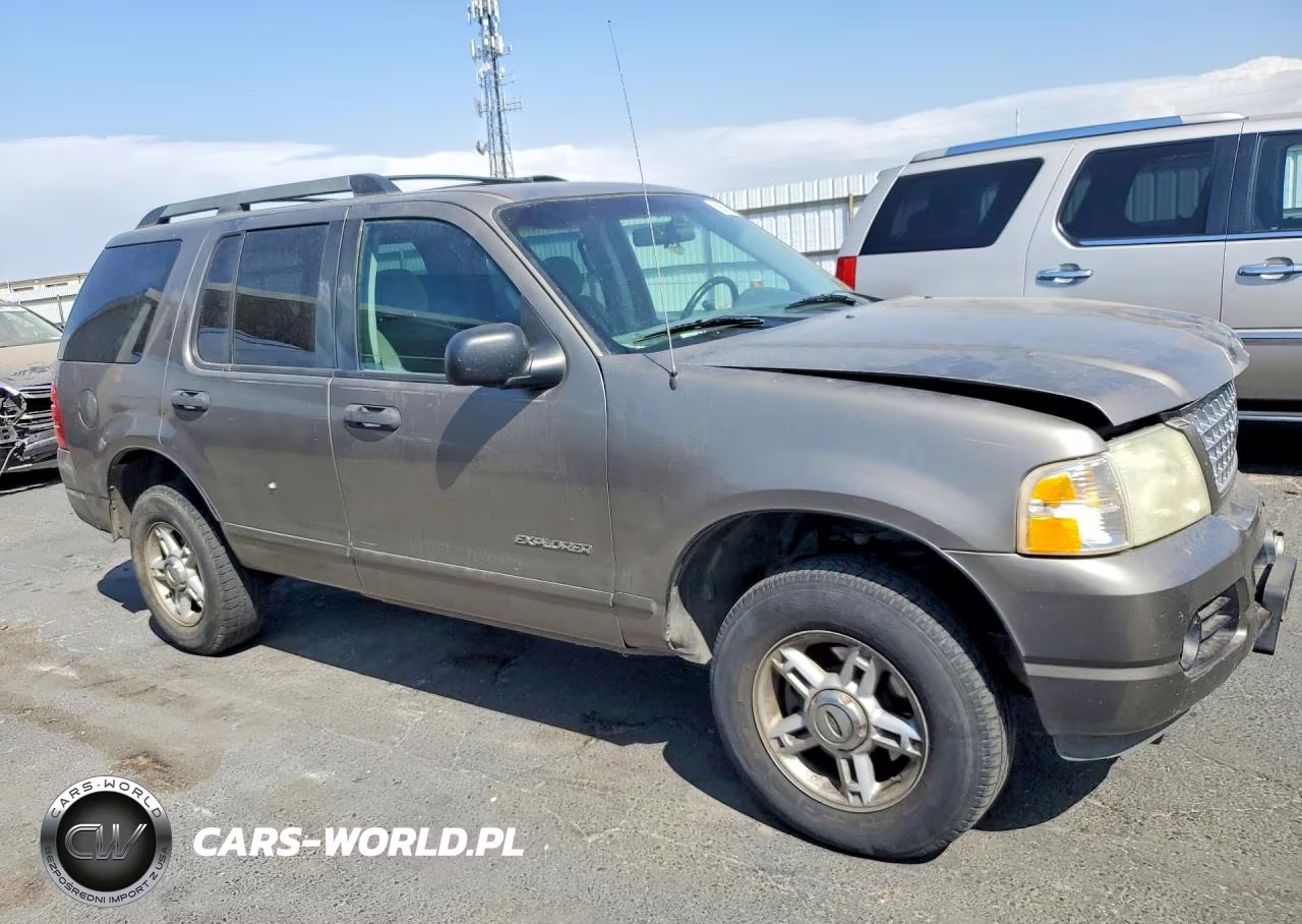 2005 Ford Explorer Xlt VIN:1FMZU73E55ZA18052 - 4