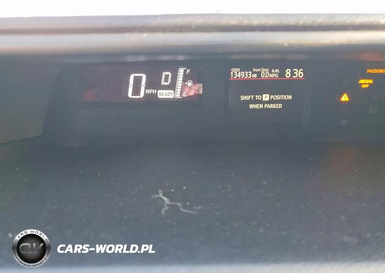 2015 Toyota Prius C One VIN:JTDKDTB39F1102616 - 9