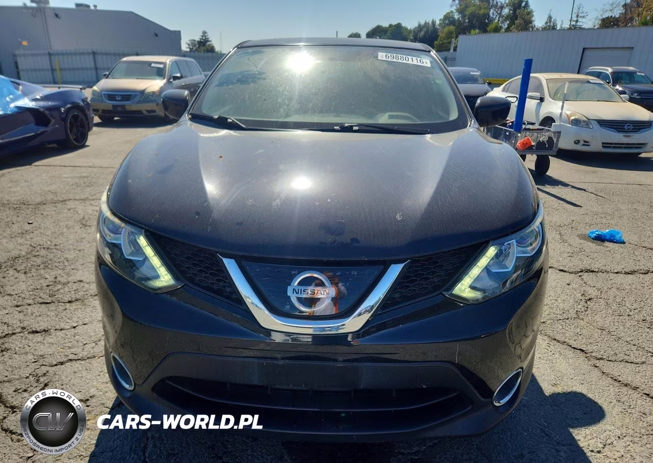 2018 Nissan Rogue Sport S VIN:JN1BJ1CP1JW190445 - 5