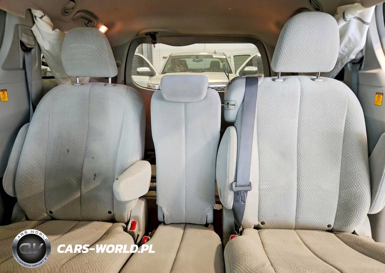 2011 Toyota Sienna Le VIN:5TDKK3DC7BS023333 - 10