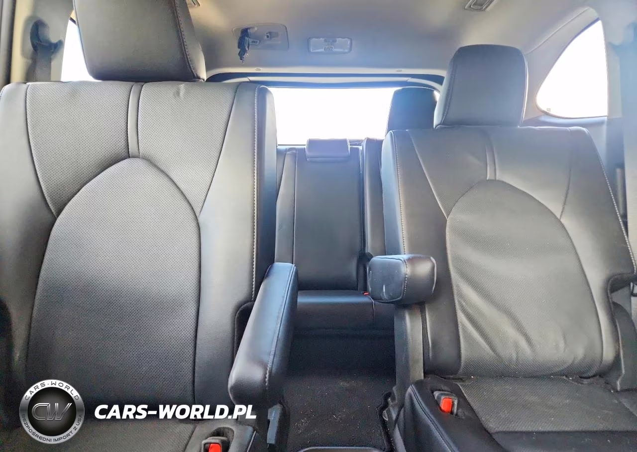2025 Toyota Highlander Le VIN:5TDKDRBH3SS577240 - 10