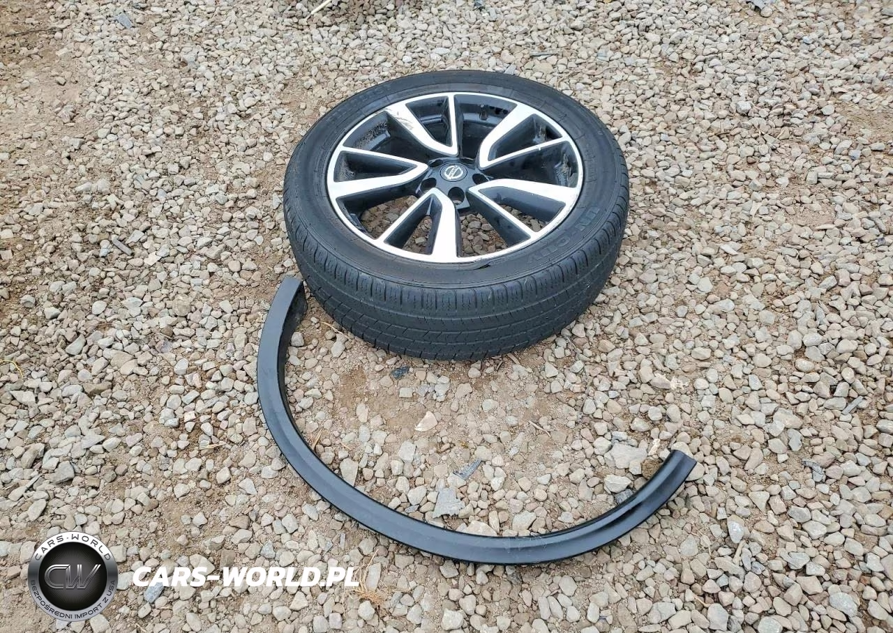 2018 Nissan Rogue S VIN:5N1AT2MV6JC706995 - 13