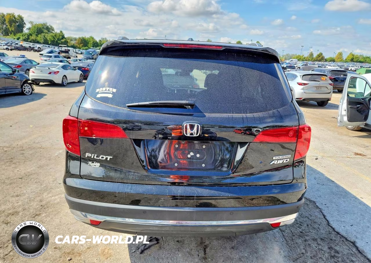 2017 Honda Pilot Touring VIN:5FNYF6H95HB022385 - 6