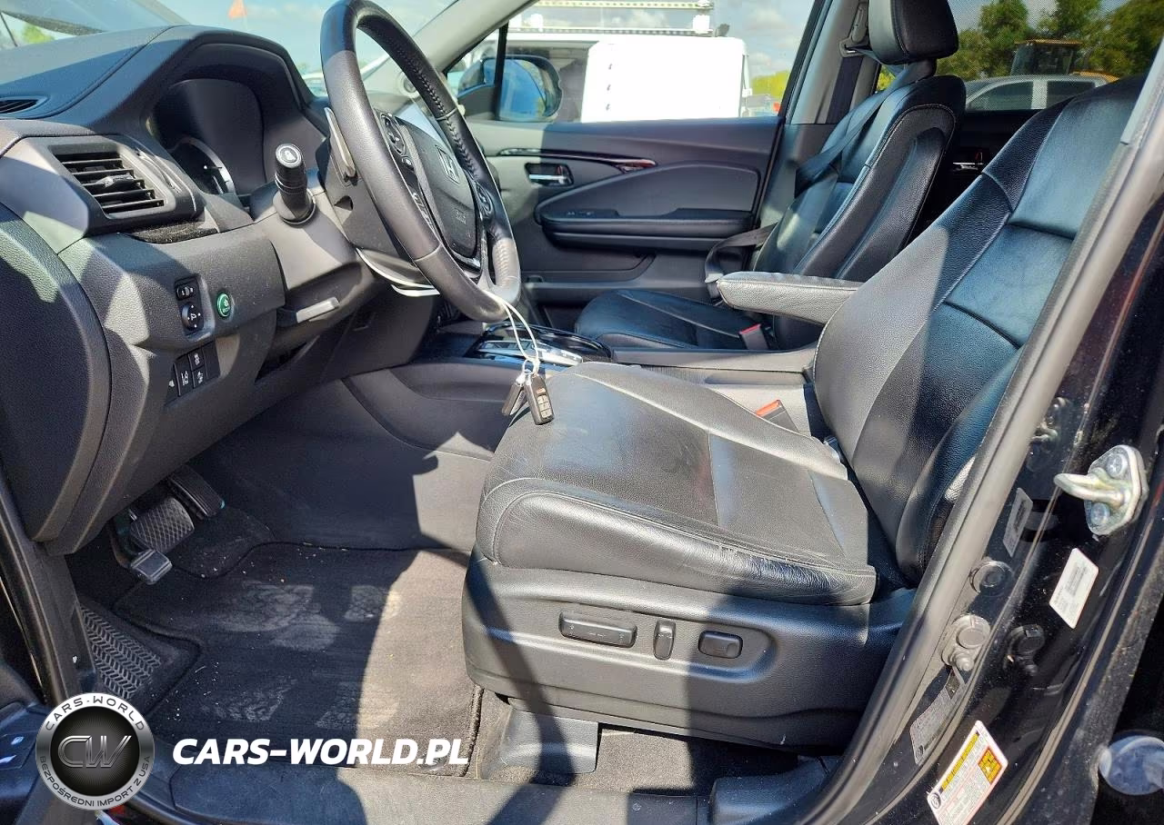 2017 Honda Pilot Touring VIN:5FNYF6H95HB022385 - 7