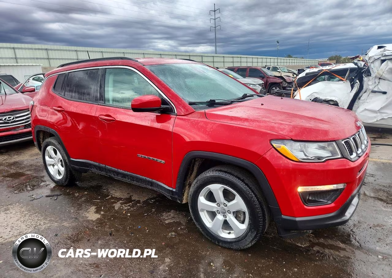 2018 Jeep Compass Latitude VIN:3C4NJDBB1JT262185 - 4