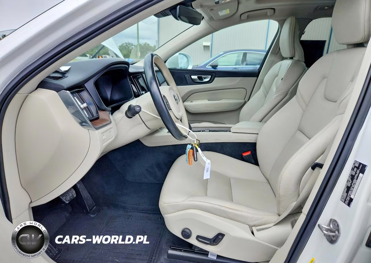 2022 Volvo Xc60 B5 Momentum VIN:YV4L12RKXN1988204 - 7