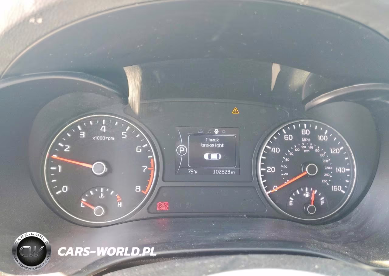 2018 Kia Optima Lx VIN:5XXGT4L33JG204231 - 9