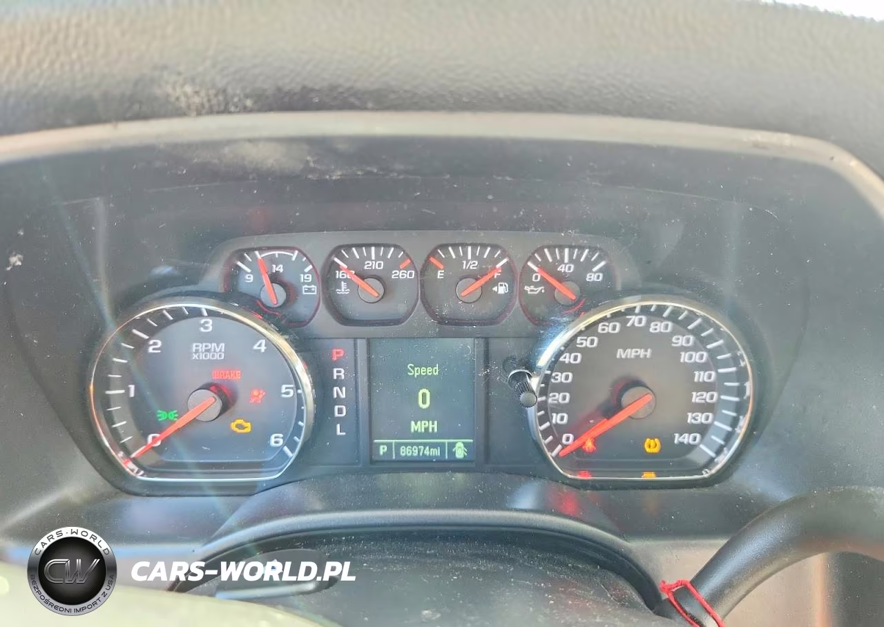 2018 Chevrolet Silverado K1500 Custom VIN:1GCVKPEH9JZ352675 - 9