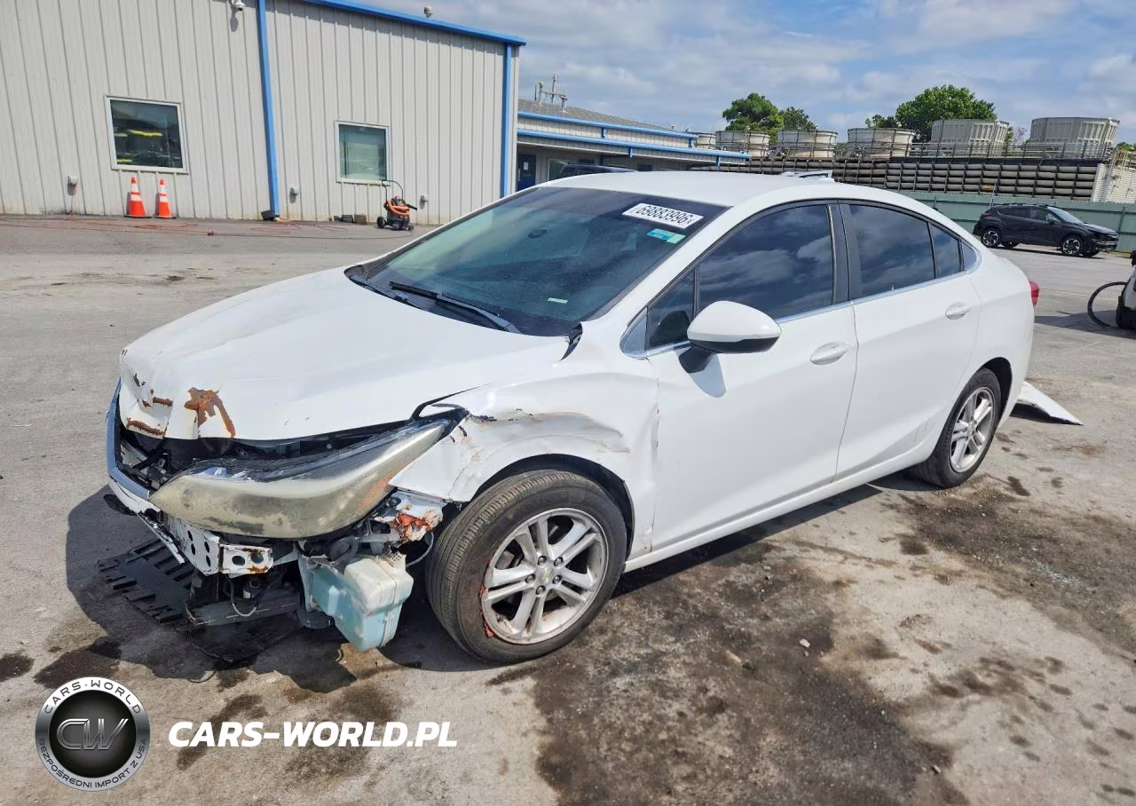 2018 Chevrolet Cruze Lt VIN:1G1BE5SM2J7104384 - 1