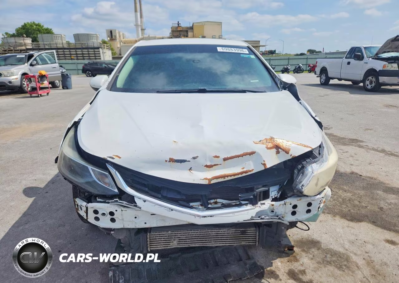 2018 Chevrolet Cruze Lt VIN:1G1BE5SM2J7104384 - 5
