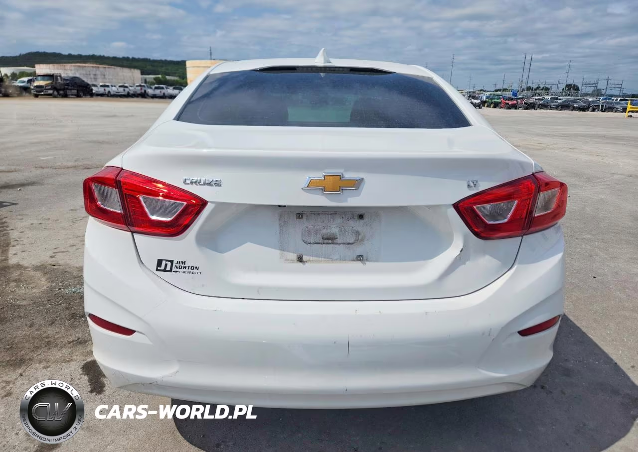 2018 Chevrolet Cruze Lt VIN:1G1BE5SM2J7104384 - 6