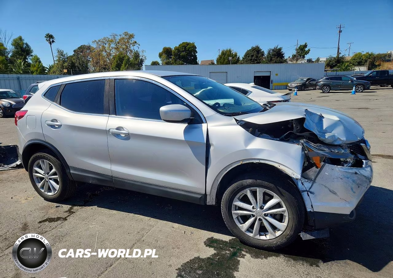 2017 Nissan Rogue Sport S VIN:JN1BJ1CP4HW029453 - 4