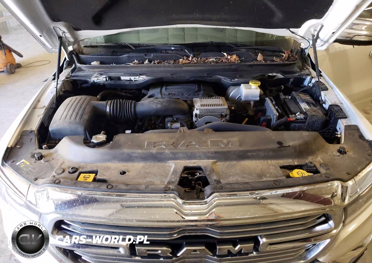2020 Ram 1500 Laramie VIN:1C6SRFJT0LN353833 - 11