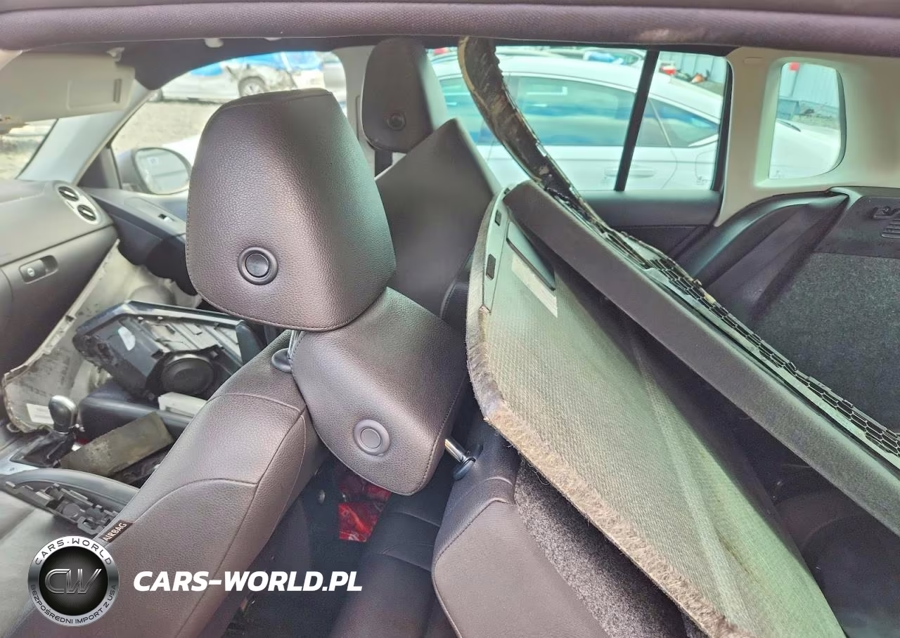 2015 Volkswagen Tiguan S VIN:WVGBV7AX0FW508596 - 12