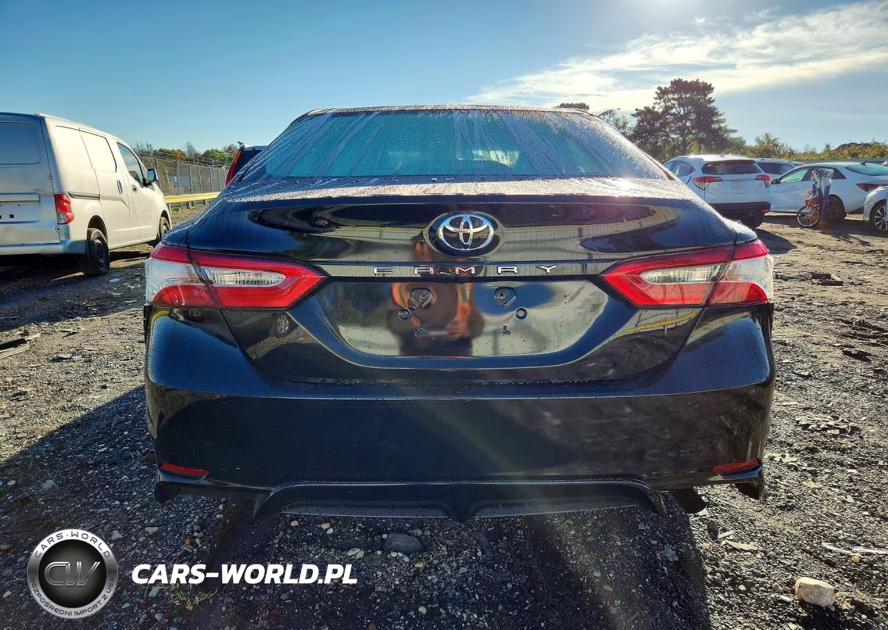 2018 Toyota Camry Le VIN:4T1B11HK8JU646099 - 6