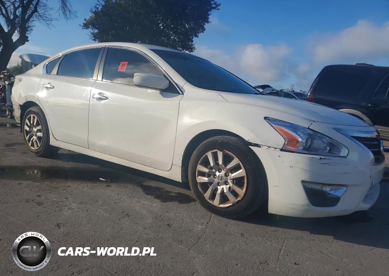 2015 Nissan Altima 2.5 S VIN:1N4AL3AP5FC252235 - 4