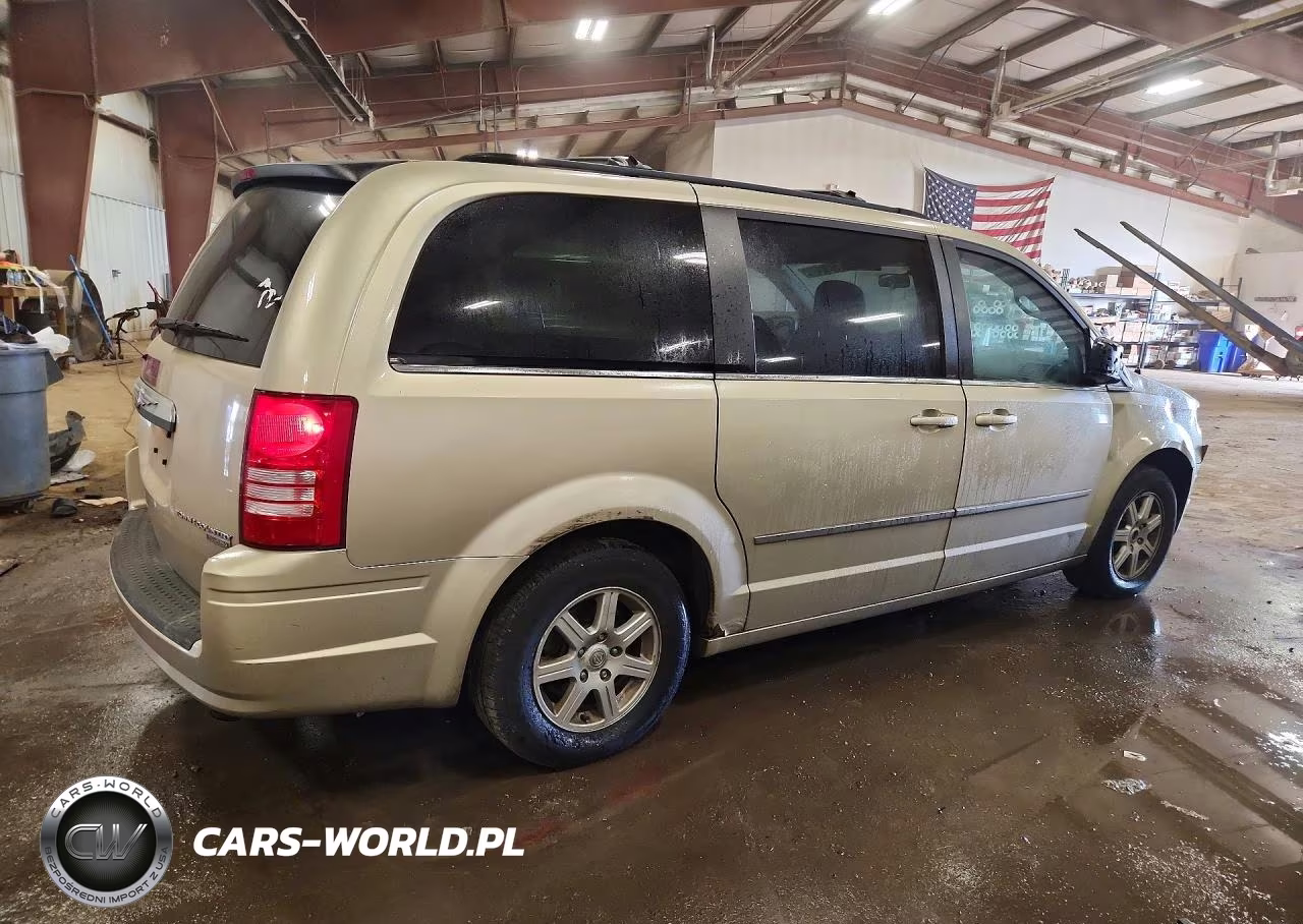 2010 Chrysler Town & Country Touring Plus VIN:2A4RR8DX5AR321052 - 3
