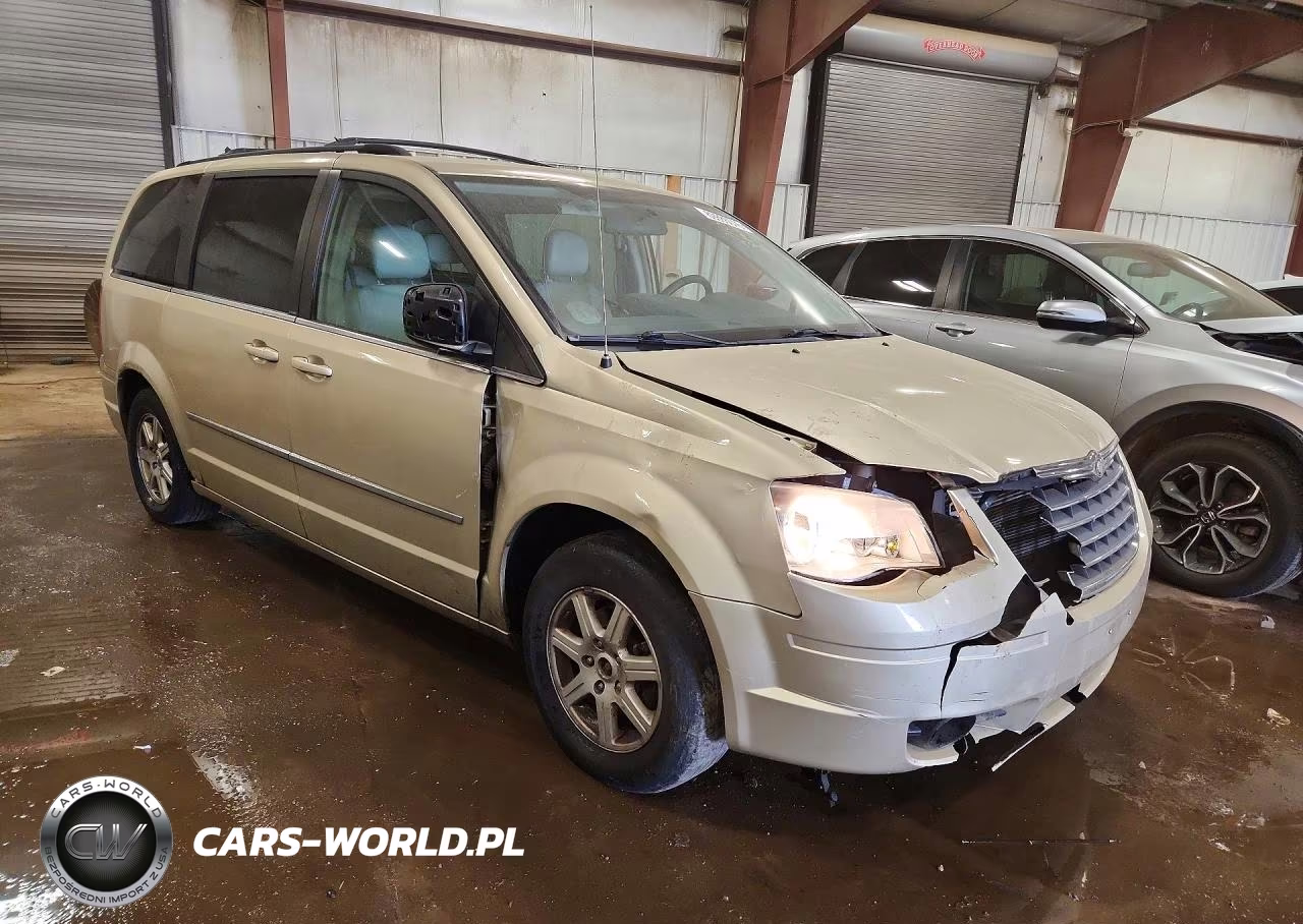 2010 Chrysler Town & Country Touring Plus VIN:2A4RR8DX5AR321052 - 4