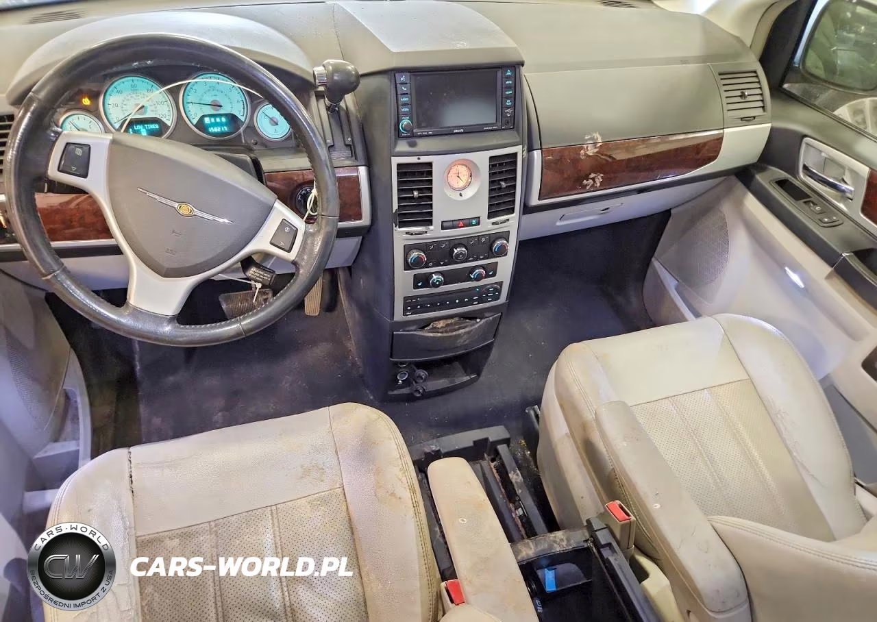 2010 Chrysler Town & Country Touring Plus VIN:2A4RR8DX5AR321052 - 8