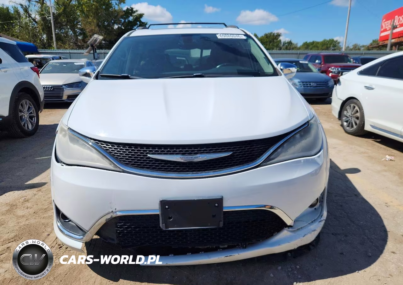 2018 Chrysler Pacifica Limited VIN:2C4RC1GG1JR273821 - 5