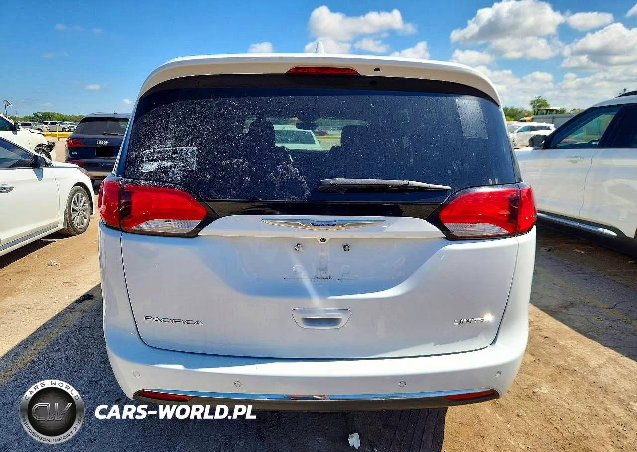 2018 Chrysler Pacifica Limited VIN:2C4RC1GG1JR273821 - 6