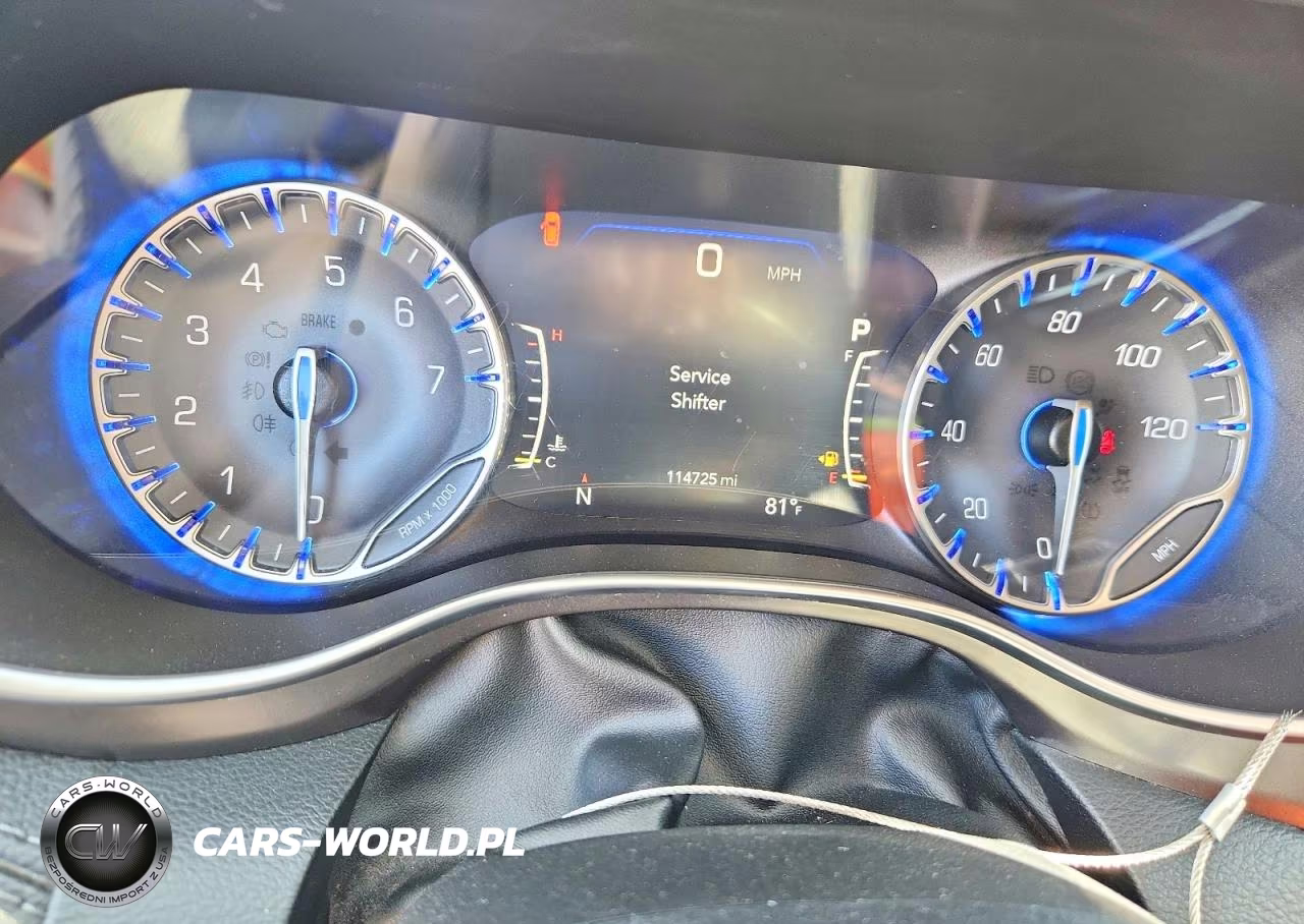 2018 Chrysler Pacifica Limited VIN:2C4RC1GG1JR273821 - 9