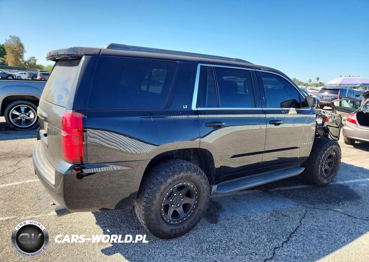 2017 Chevrolet Tahoe C1500 Lt VIN:1GNSCBKC6HR187715 - 3