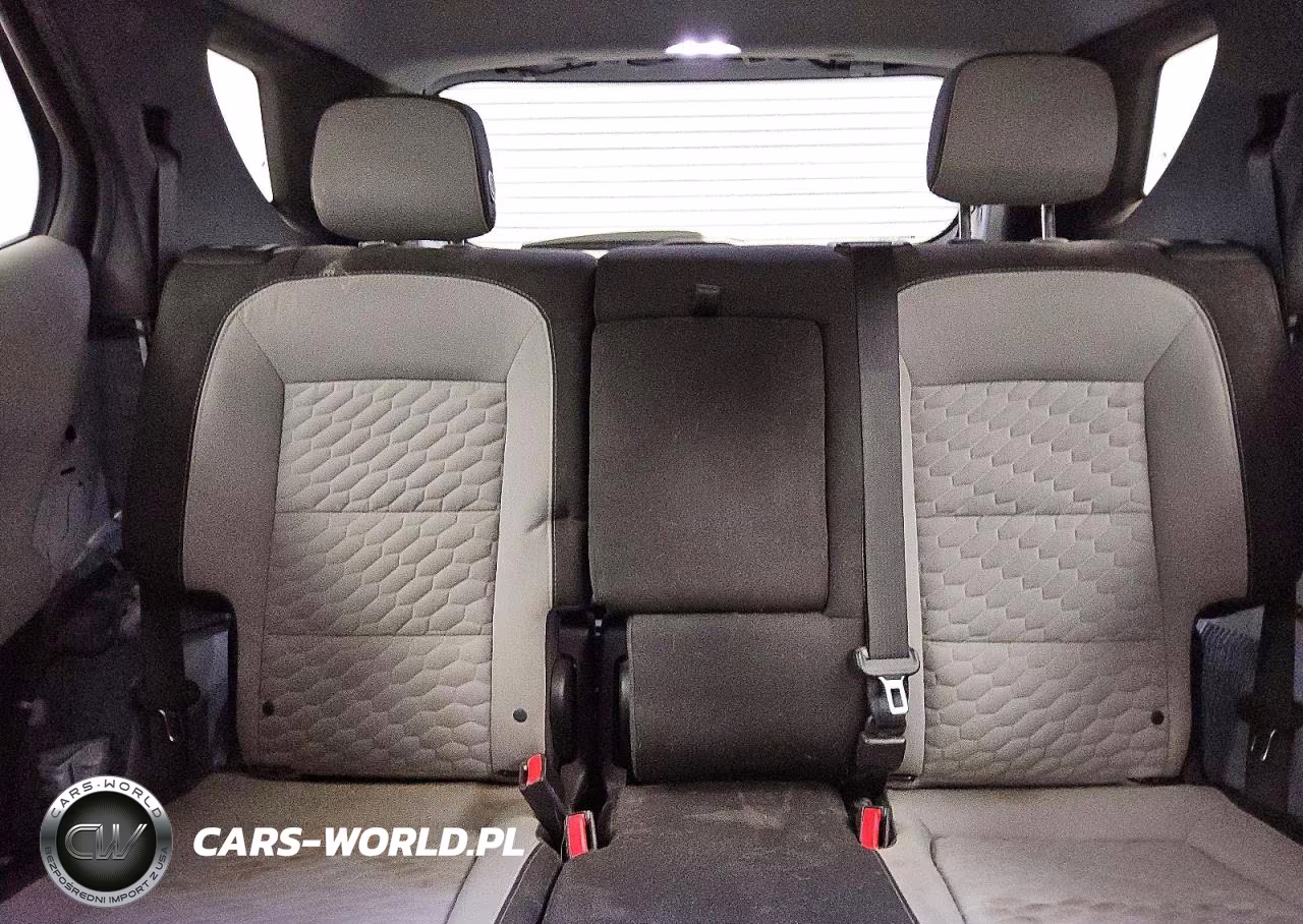 2019 Chevrolet Equinox Lt VIN:3GNAXKEV4KS630834 - 10