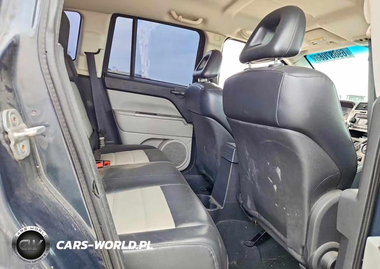 2007 Jeep Compass Limited VIN:1J8FF57W97D598097 - 10