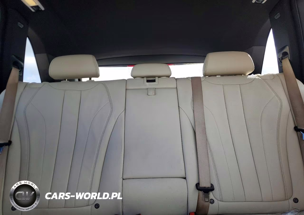 2018 BMW X5 xDrive35I VIN:5UXKR0C51J0Y05513 - 10