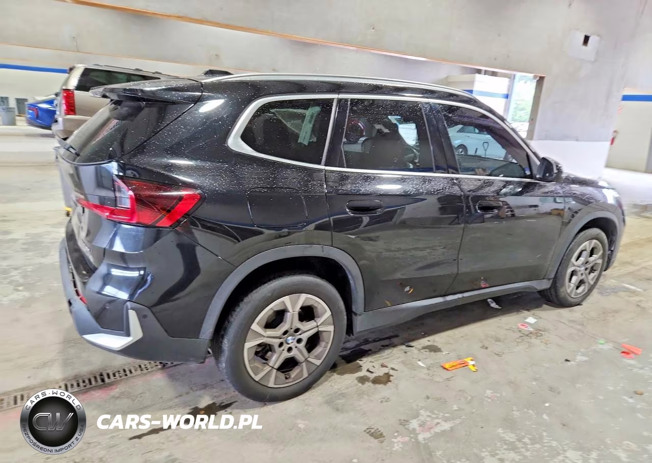 2023 BMW X1 xDrive28I VIN:WBX73EF05P5W65244 - 3