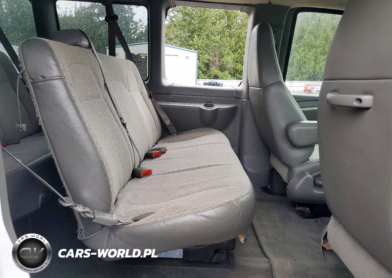 2008 Chevrolet Express G1500 VIN:1GNFG154581232209 - 11