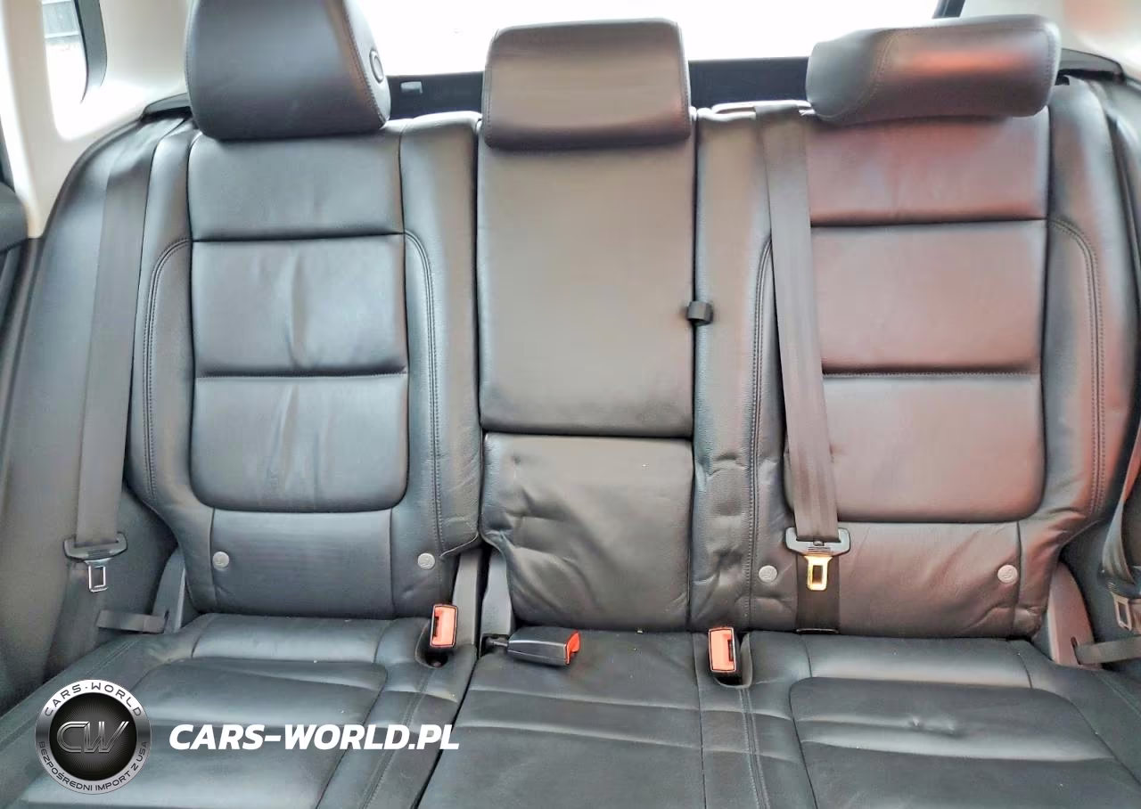 2017 Volkswagen Tiguan Sport VIN:WVGTV7AXXHK016043 - 10