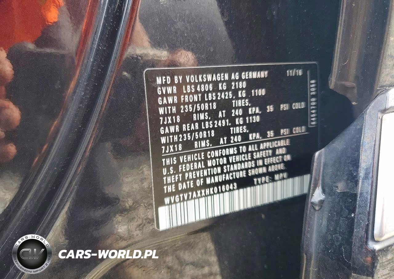 2017 Volkswagen Tiguan Sport VIN:WVGTV7AXXHK016043 - 14